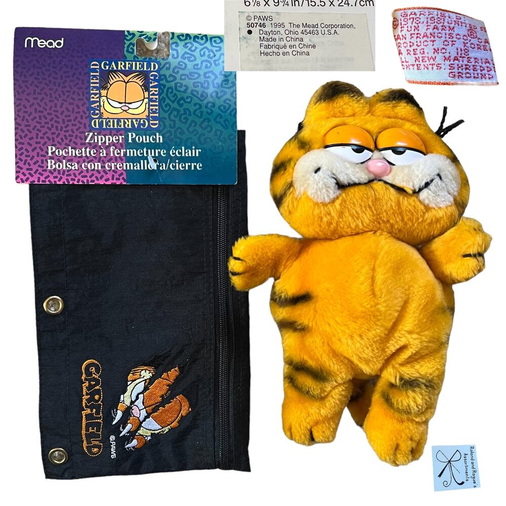 Mead Garfield Zipper Pouch and Garfield Plush 2-PC Bundle